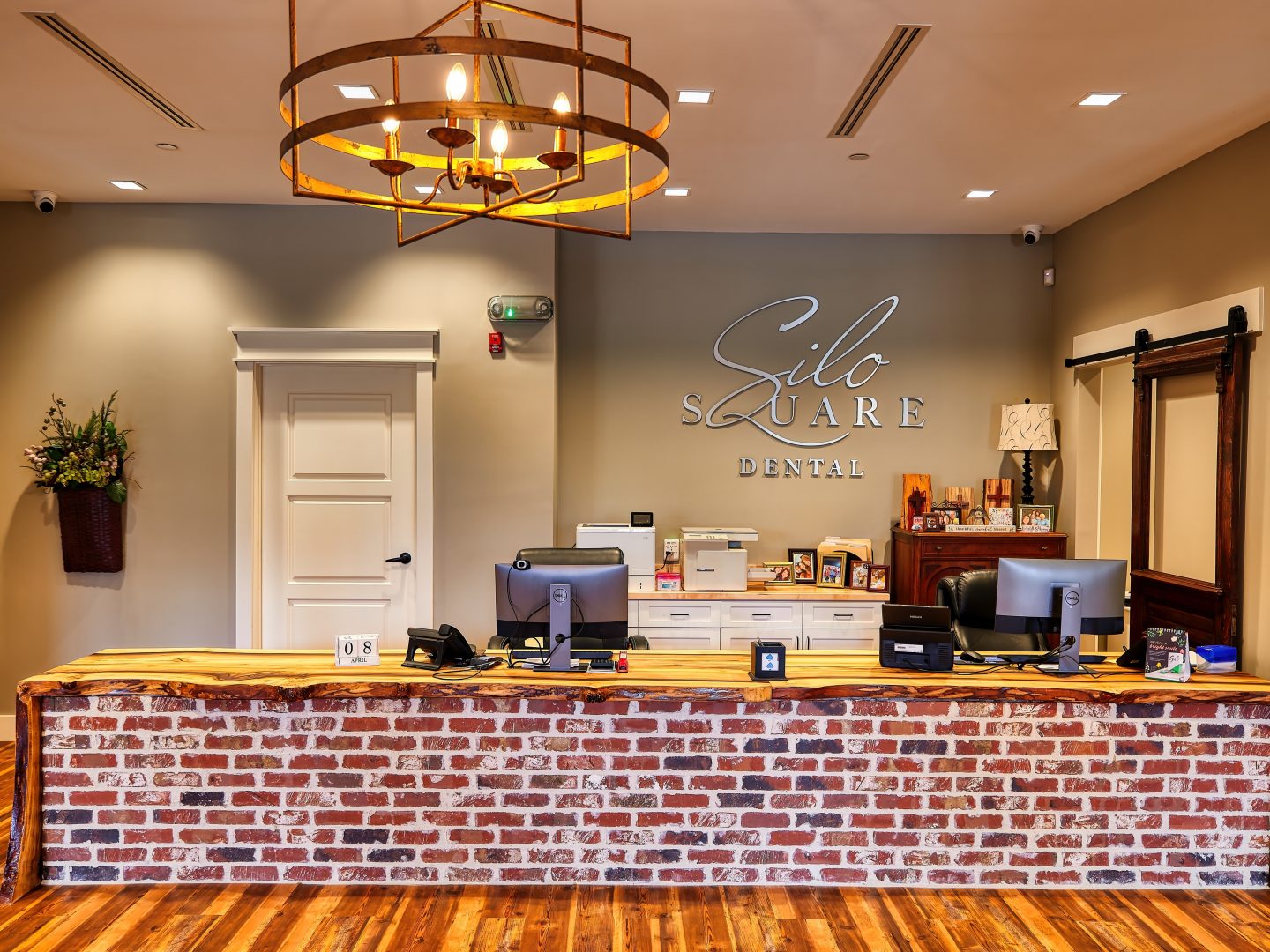 Silo Square Dental 1 Entrance